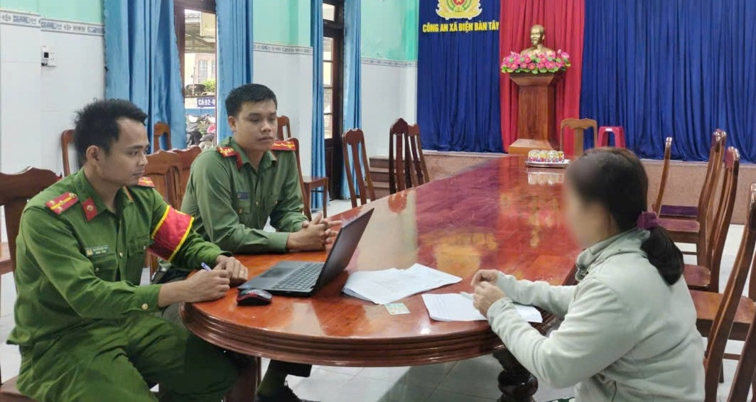 dang binh luan tieu cuc ve bau cu tren facebook nguoi phu nu bi moi lam viec 1197