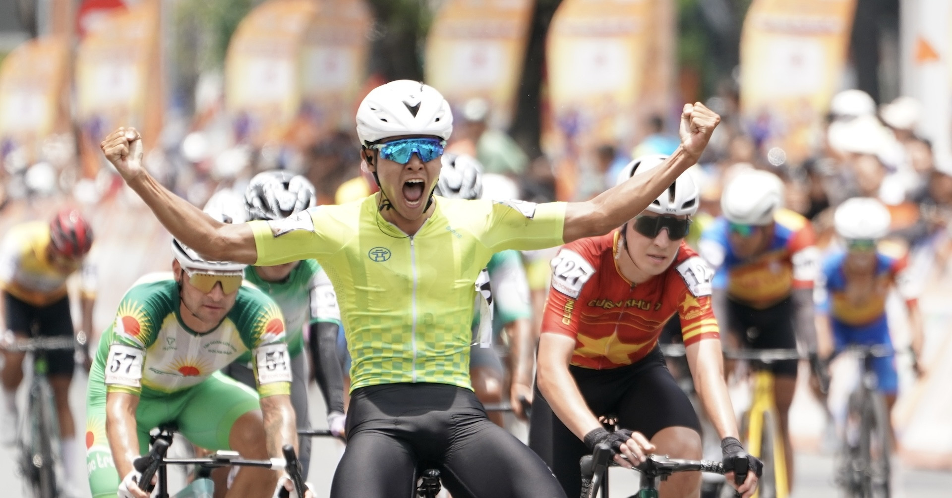 dang thanh duoc tao dau an tai giai xe dap cup truyen hinh tp 1123