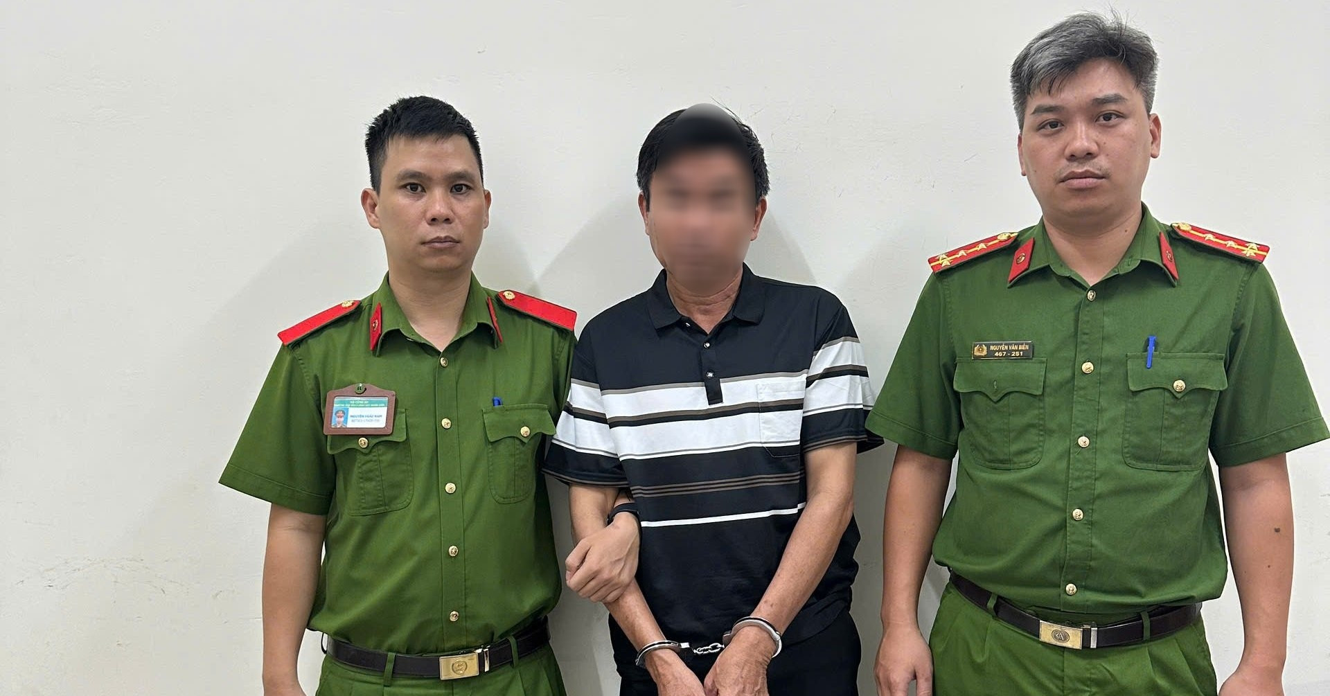 danh tinh nguoi dan ong danh nam shipper chay mau mui o tphcm 1297