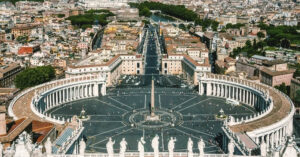 Dat Nuoc Nao Nam Tron Trong Long Mot Quoc Gia Khac 3217.Webp