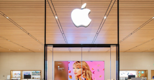 dau hieu la tai cac apple store giong nhu sap ra mat iphone cao cap 375