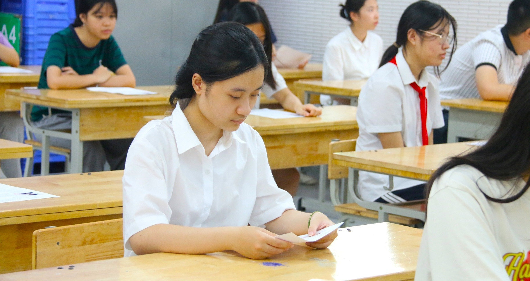 de thi va dap an mon tieng anh vao lop 10 tai ha noi nam 2026 ma de le 1284