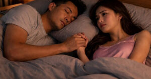 dem tan hon chong chi nam tay toi ngu den sang tinh day toi ngo ngang khi xem lich su tim kiem trong