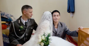 den viet nam giup me tim lai hoc tro cu chang trai duc cuoi duoc vo nhu y 1629