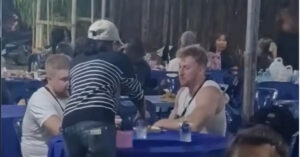 Di Qua Dam Tang Khach Tay Tuong Nha Hang Lien Vao Goi Do Va Cai Ket 361