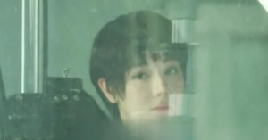 Dich Le Nhiet Ba Xuong Toc Khien Dan Tinh Dung Ngoi Khong Yen 1054