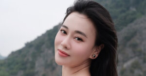 dien vien phuong oanh va nsut thanh thanh tam giua bien co 1110