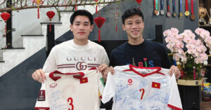 Đình Bắc Tặng Quà Tết Quế Ngọc Hải, Văn Hậu Tưng Bừng Tất Niên Dinh Bac Tang Qua Tet Que Ngoc Hai Van Hau Tung Bung Tat Nien 3294