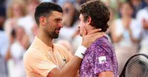 djokovic thua nguoc kho tin truoc tay vot 19 tuoi tai roland garrros 148