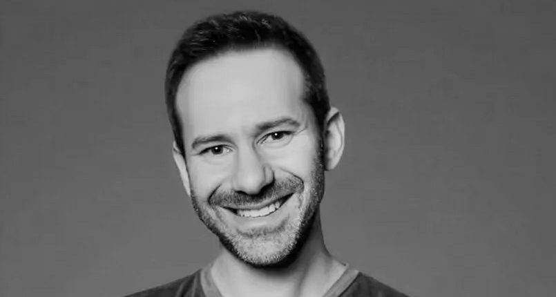 doanh nhan qua doi o tuoi 43 bo lai de che noi dung nguoi lon 8 ty usd 656