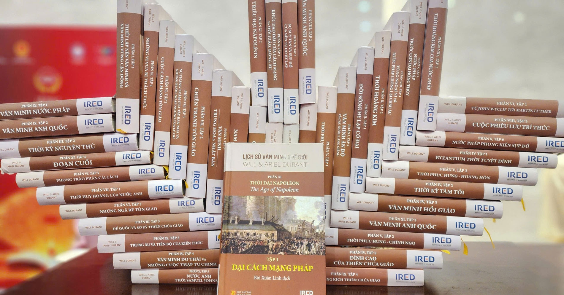 Doanh Thu Toan Nganh Xuat Ban Nam 2025 Vuot 4 1279