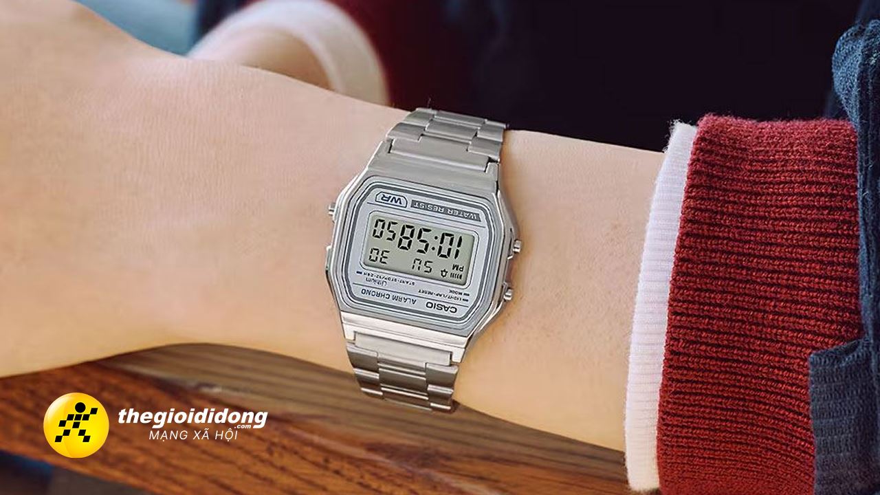 dong ho moi uu dai 2639107259175493559