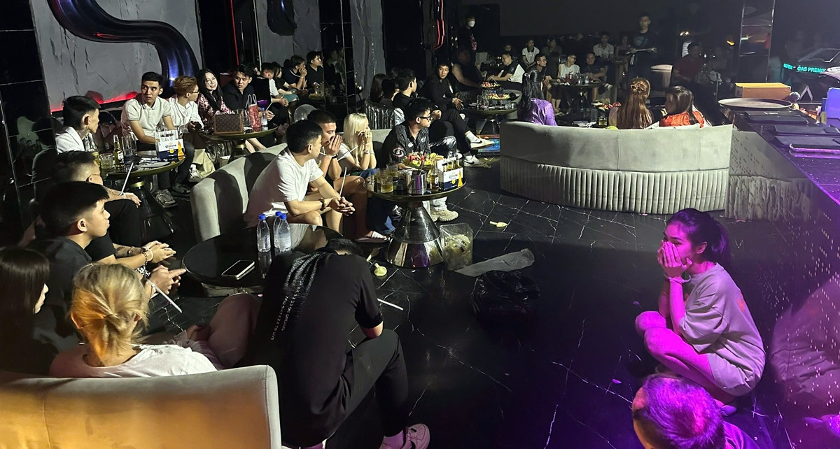dot kich o nhom ban hang cam o ha noi he lo thu doan tinh vi 2575