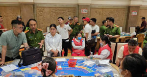 dot kich tu diem danh bac nup bong khu vui choi giai tri bat qua tang 80 nguoi 2755
