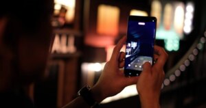 Galaxy S26 ra mắt với giá cao hơn, pin lớn hơn và loạt AI mới liệu đủ sức thuyết phục người dùng nâng cấp? 4 dscf7695 17720463394211615572819 79 0 1954 3000 crop 1772046343682529506107