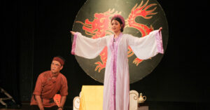 dung lai kich vu nhu to va 100 dem dien khang dinh anh ca do cua san khau 1909