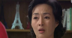 Dung Mat Con Dau Trong Khach San Me Chong Khong Mang Nhiec Ma Run Ray Dua Ngay 50 Trieu De Bit Mieng