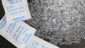 Đừng vứt gói hút ẩm: Công dụng bất ngờ giúp bạn tiết kiệm cả đống tiền 1 dung vut goi hut am cong dung bat ngo giup ban tiet kiem ca dong tien 192728