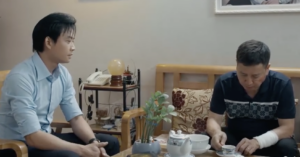 'Dưới ô cửa sáng đèn' tập 2: Dương bị bố vợ ghét ra mặt, liên tục đuổi khỏi nhà 4 duoi o cua sang den tap 2 duong bi bo vo ghet ra mat lien tuc duoi khoi nha 353