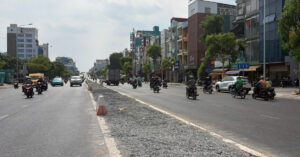 duong ket xe nhat tphcm la lam sau cuoc phau thuat xoa 3km dai phan cach 3410