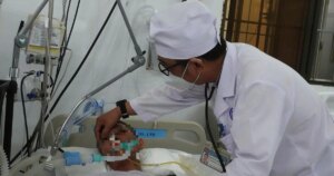 Cà Mau: Nhậu liên tục 11 tiếng, 1 người tử vong nghi do ngộ độc rượu 1 edit ngo doc ruou 1779781321947714328291 0 0 1600 2560 crop 1779781346821913411418