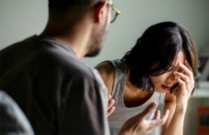 em ruot toi benh nang nam vien ma vo lay co ban khong chiu vao cham bc5bc36ffd5346ebb984b75148f45cfc