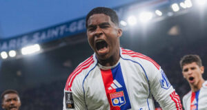 endrick choi sang giup lyon ha psg ligue 1 them hap dan 268