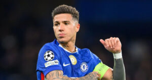 enzo fernandez day song chelsea voi phat ngon muon ra di 737