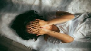 Nhà có hoa Tigon (Phần 10) 1 f2fa1969502467f1e8399810f057d483 phai lam gi de thoi khoc 2 1024x1536