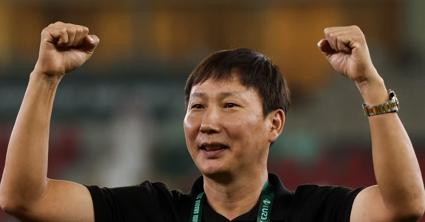 fifa vi hlv kim sang sik nhu phu thuy truoc tran tai dau malaysia 2458