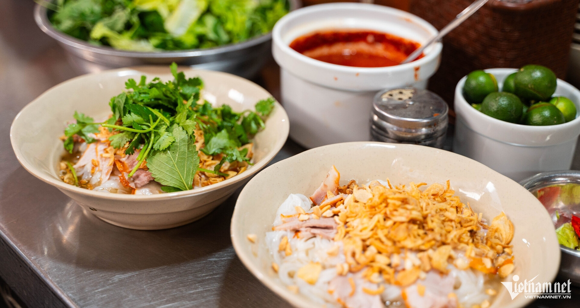 foodtour ha noi ky nghi le thuong thuc 5 mon pho phien ban la ngon mieng 1801