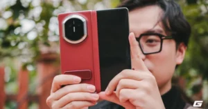 Mở hộp điện thoại gập 55 triệu chính hãng của Huawei: Pin lớn, camera chụp đẹp, không Google, không 5G - ai sẽ mua? 2 genk huawei mate x7 chinh hang 30 1772003847211824507640 191 0 1029 1600 crop 1772003948085199011571