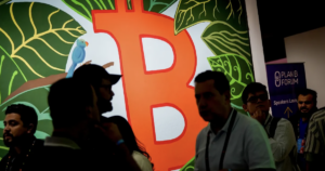 gia bitcointhanh nien 1777246018132404593390 40 0 1225 2264 crop 1777246033936370112776