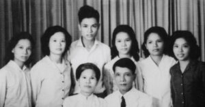 gia dinh nao co 7 cha con cung mang hoc ham giao su pho giao su 2308