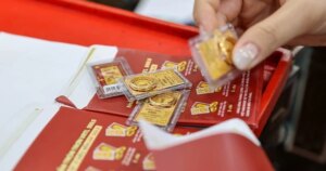 Giá vàng sáng ngày 25/2: Bất ngờ quay đầu giảm 4 gia vang 21 5 17719817846171582176784 12 0 556 870 crop 1771981788502257652307