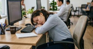 Bác sĩ tiết lộ lợi ích bất ngờ của giấc ngủ trưa 20 phút 1 giac ngu trua 17802189236241959710391 145 25 709 927 crop 1780219159080976108619