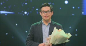 Giao Su 36 Tuoi Nguoi Viet Doat Giai Thuong Quoc Te Danh Gia Ve Thong Ke Va Ai 440