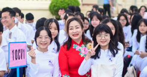 Giáo viên, hiệu trưởng ở TPHCM hạn chế đi nước ngoài lúc có nhiều kỳ thi 1 giao vien hieu truong o tphcm han che di nuoc ngoai luc co nhieu ky thi 1779