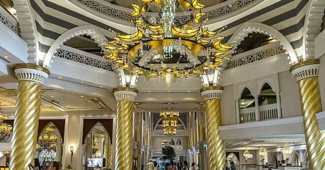 Gioi Nha Giau Dubai Co Thu Trong Ham Tru An O Biet Thu Xa Hoa 9