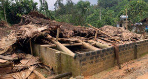 giong loc cuon sap nha trong dem be trai 13 tuoi tu vong 2246