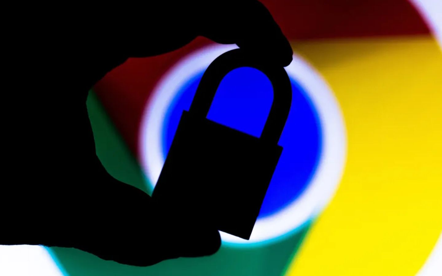 google canh bao nguoi dung chrome ve tan cong zero day