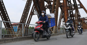 ha noi chot thoi gian phuong tien duoc luu thong tro lai tren cau long bien 2173