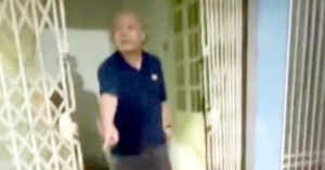 ha noi nguoi me be con nho bi hang xom hanh hung sau 2 ngay chuyen ve nha moi 2212