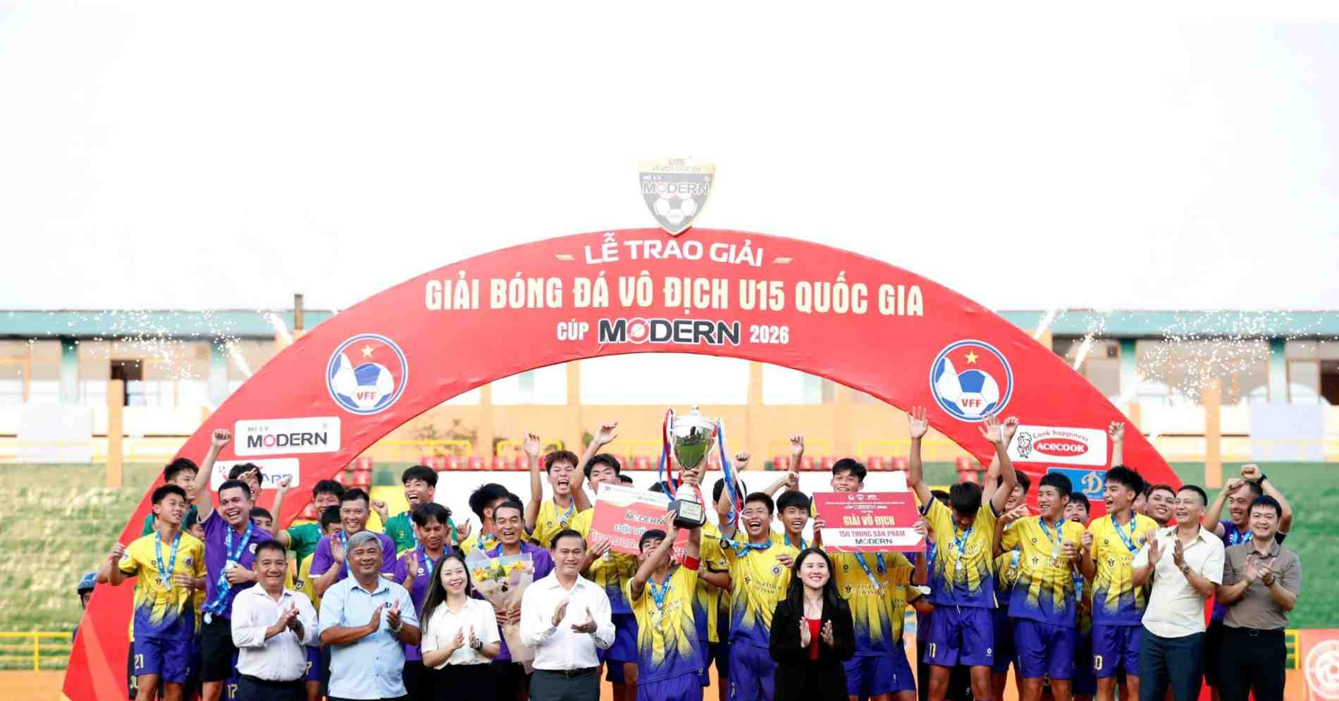 ha the cong viettel ha noi vo dich u15 quoc gia 2614