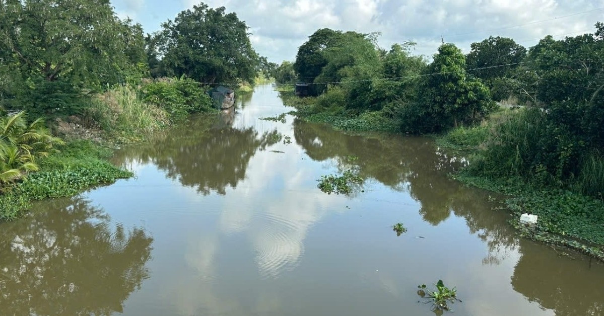 hai tre nho choi voi roi bi nuoc nhan chim mat tich tren song 671