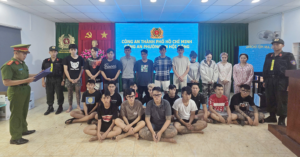 Hàng Chục Thanh Niên Ở Tphcm Hỗn Chiến, Gây Rối Vì Tiếng Nẹt Pô Hang Chuc Thanh Nien O Tphcm Hon Chien Gay Roi Vi Tieng Net Po 2417