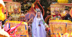 Hàng nghìn người chen chân dự Lễ hội Quán Thế Âm 1 hang nghin nguoi chen chan du le hoi quan the am 1279