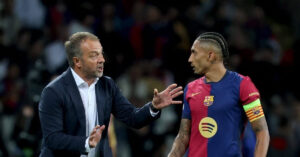 Hansi Flick tức giận tột độ với chấn thương của Raphinha 1 hansi flick tuc gian tot do voi chan thuong cua raphinha 896