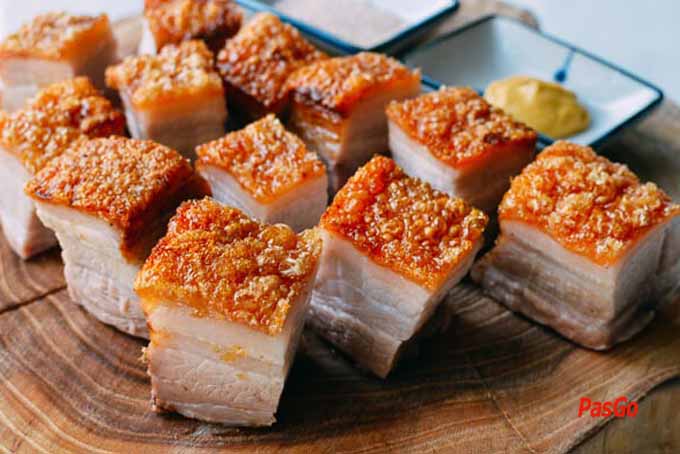Mách Bạn Cách Làm Heo Quay Giòn Bì Ngon Ngất Ngây 1 Heo Quay Gion Bi1