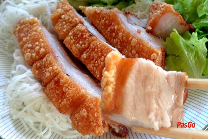 Mách Bạn Cách Làm Heo Quay Giòn Bì Ngon Ngất Ngây 5 Heo Quay Gion Bi5